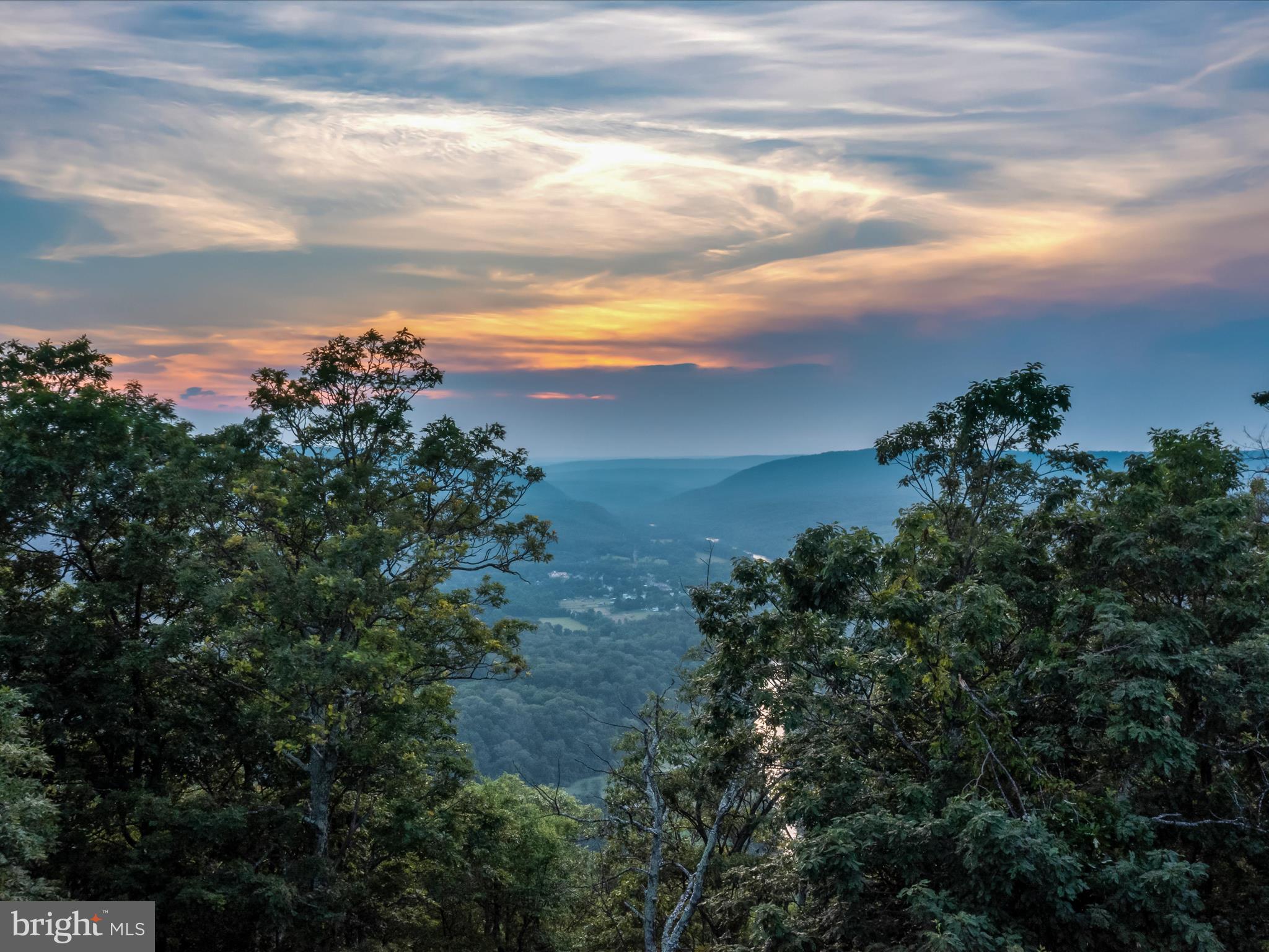 QUAINT HILLS MOUNTAIN SECTION - Residential