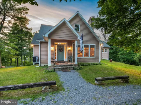 2684 Quaint Acres Lane, Berkeley Springs, WV MLS: WVMO2005470