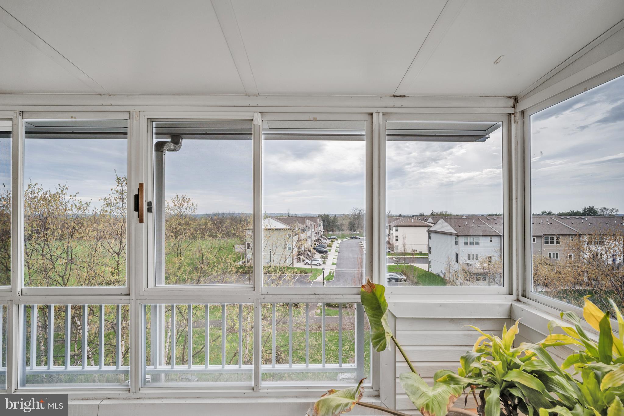 CENTENNIAL STATION - Residential