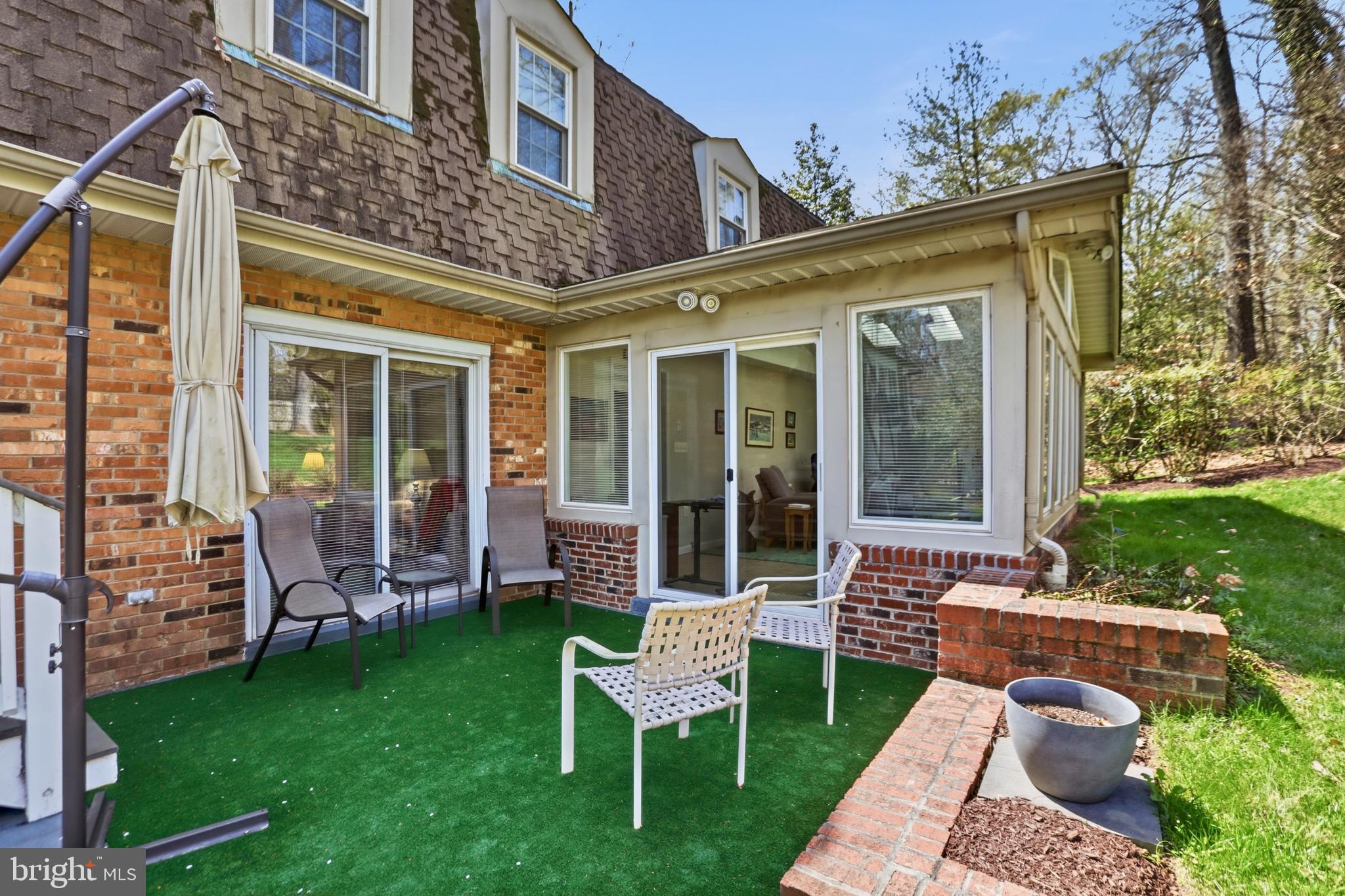 RESTON - Residential