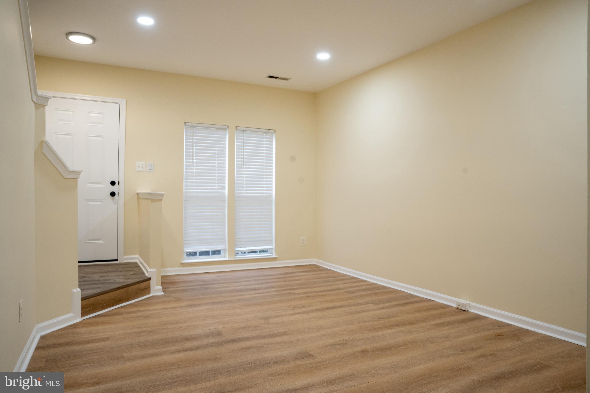 12436 SELKIRK CIRCLE