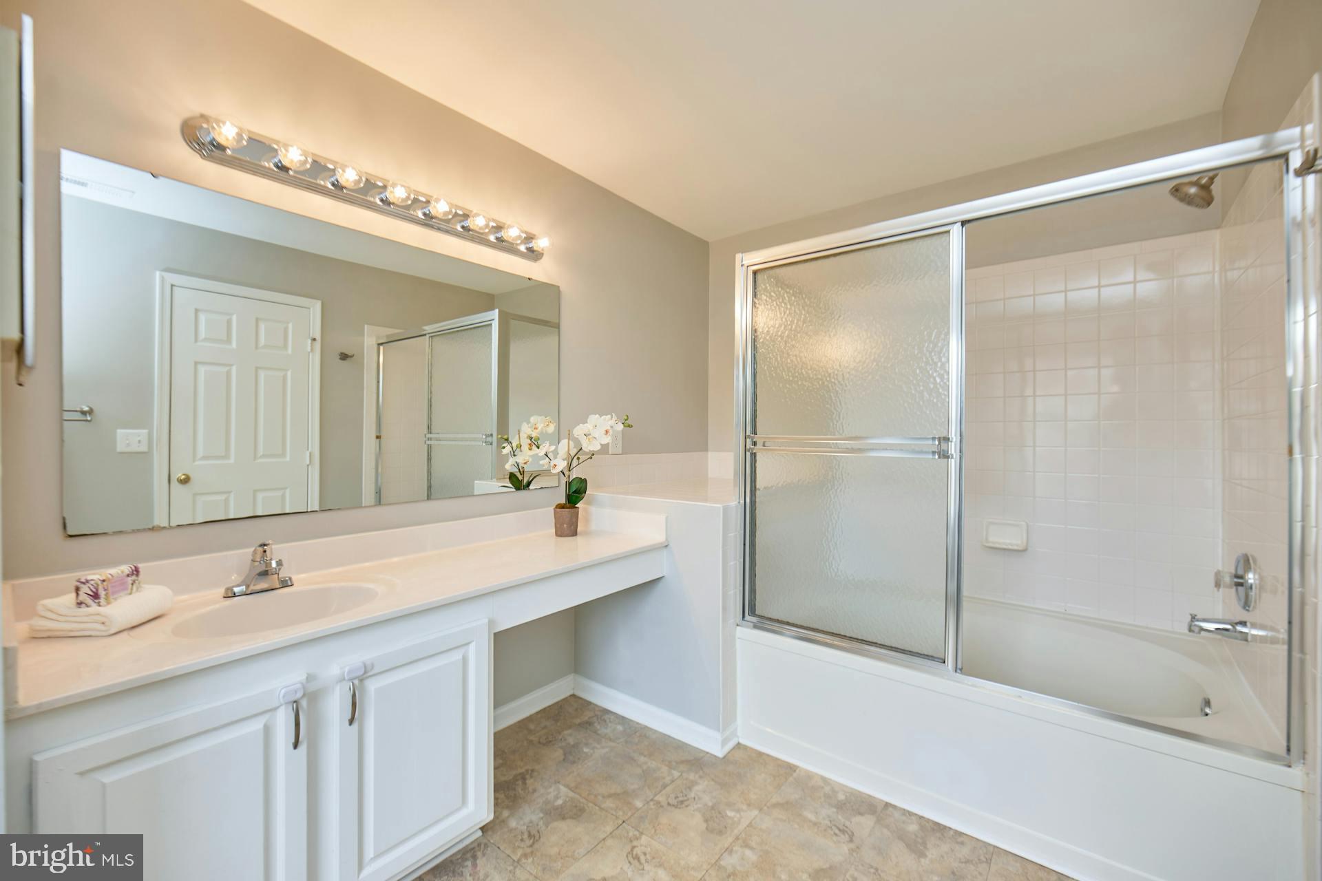 NORTH HART RUN - Residential