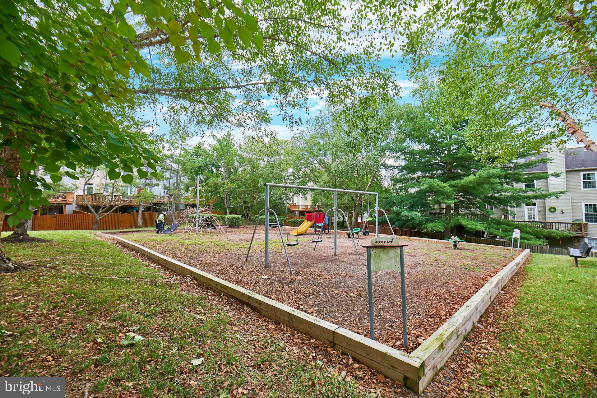 NORTH HART RUN - Residential