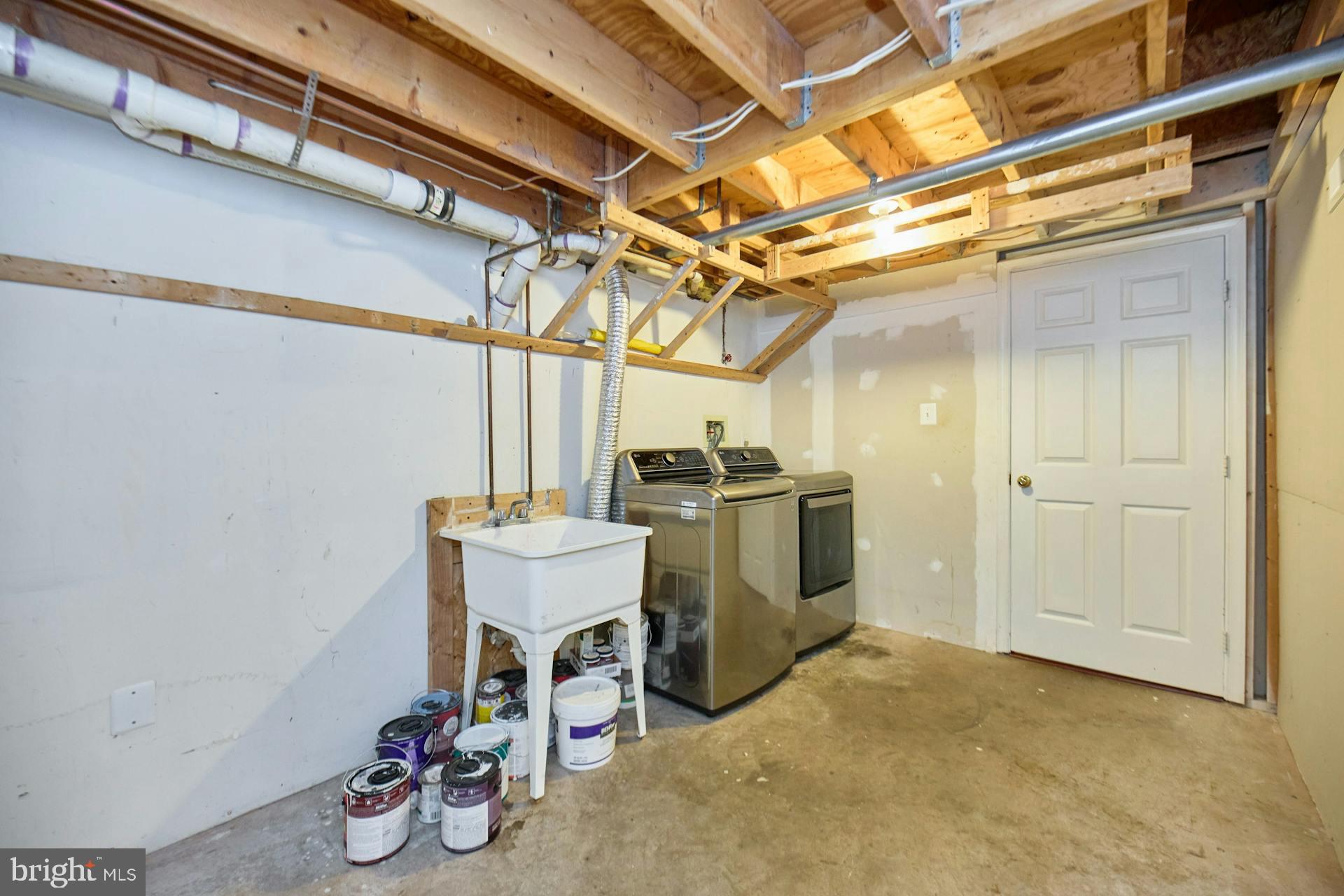 NORTH HART RUN - Residential