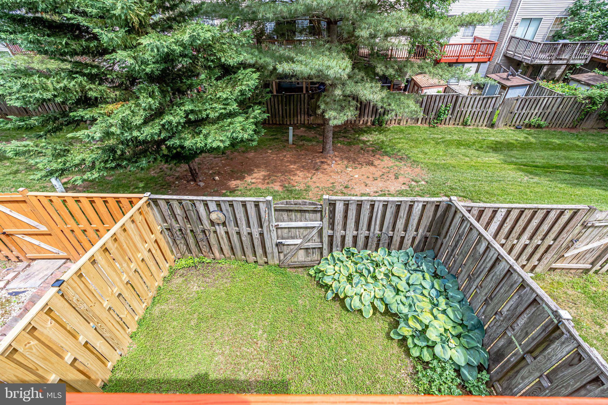 SINGLETONS GROVE - Residential Lease