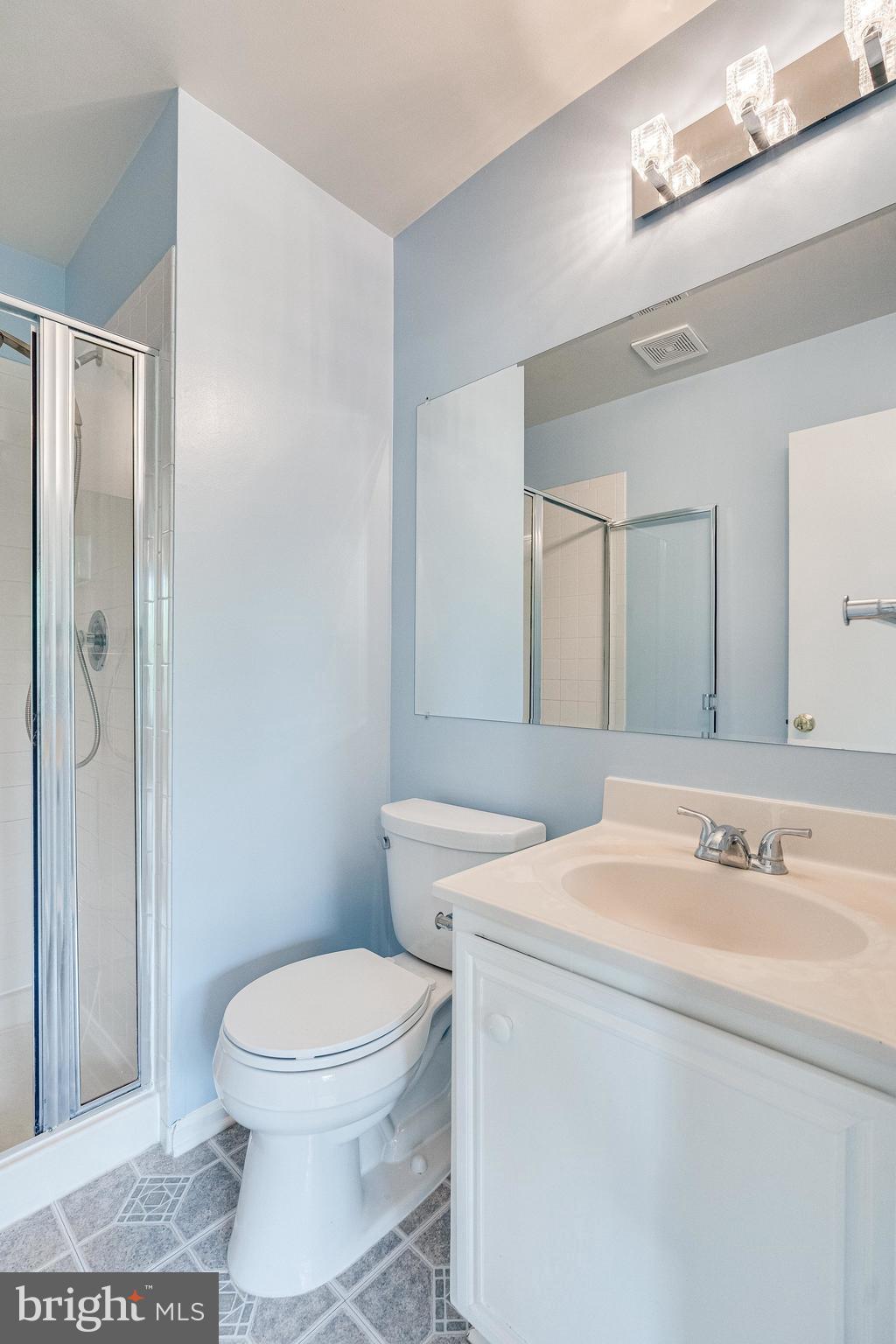 SINGLETONS GROVE - Residential Lease