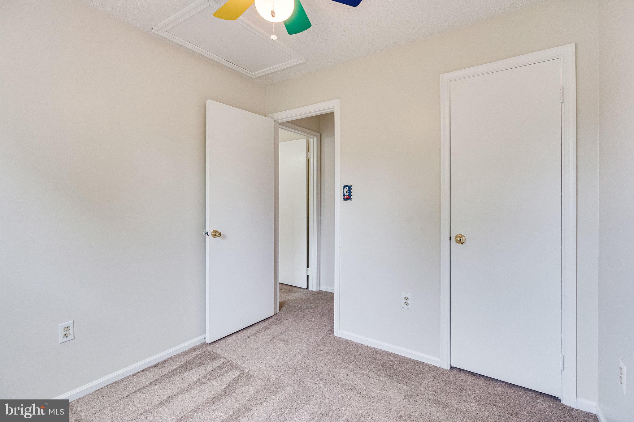 SINGLETONS GROVE - Residential Lease