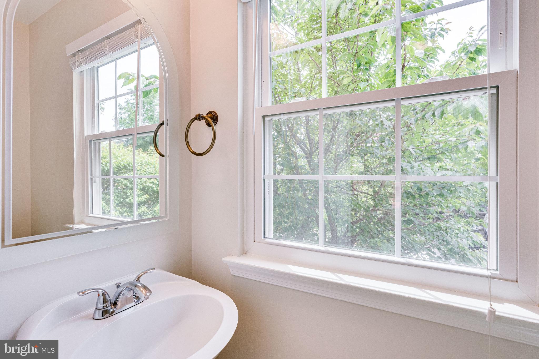 SINGLETONS GROVE - Residential Lease