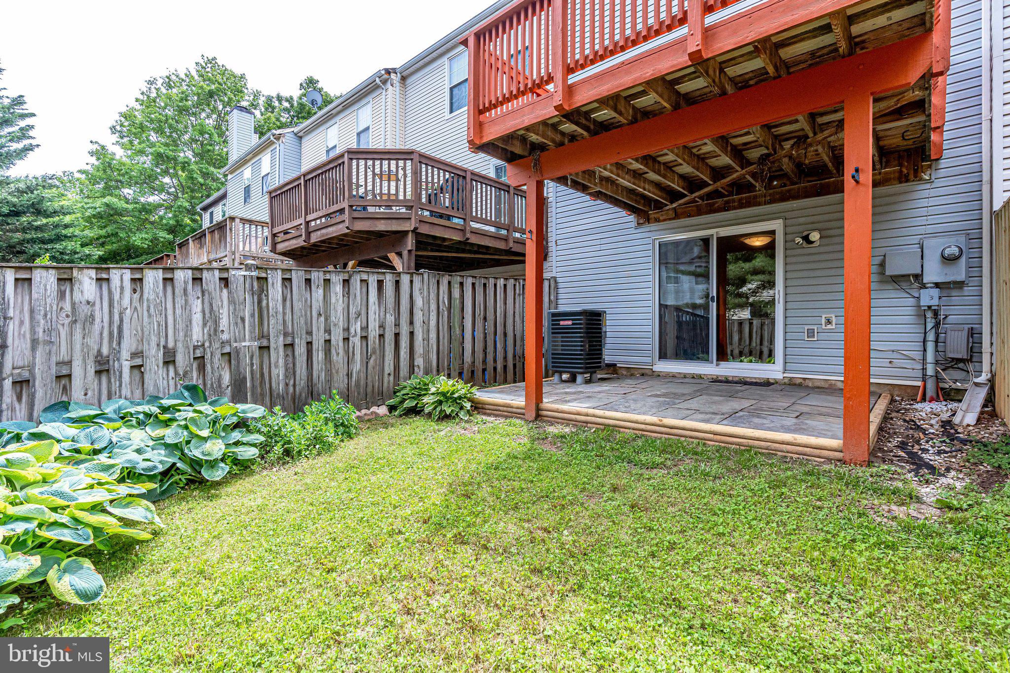 SINGLETONS GROVE - Residential Lease