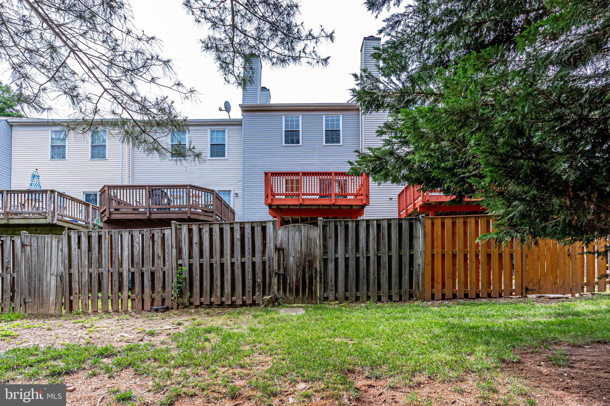 SINGLETONS GROVE - Residential Lease