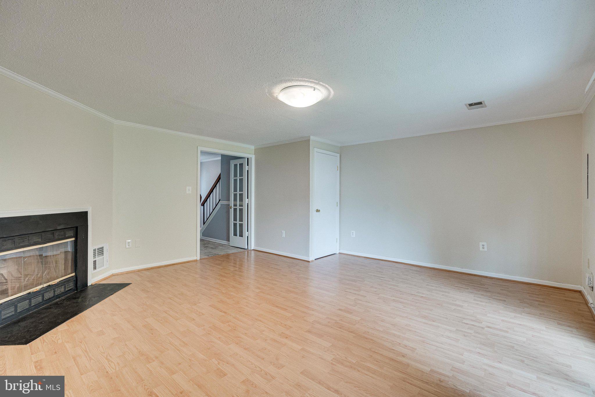 SINGLETONS GROVE - Residential Lease