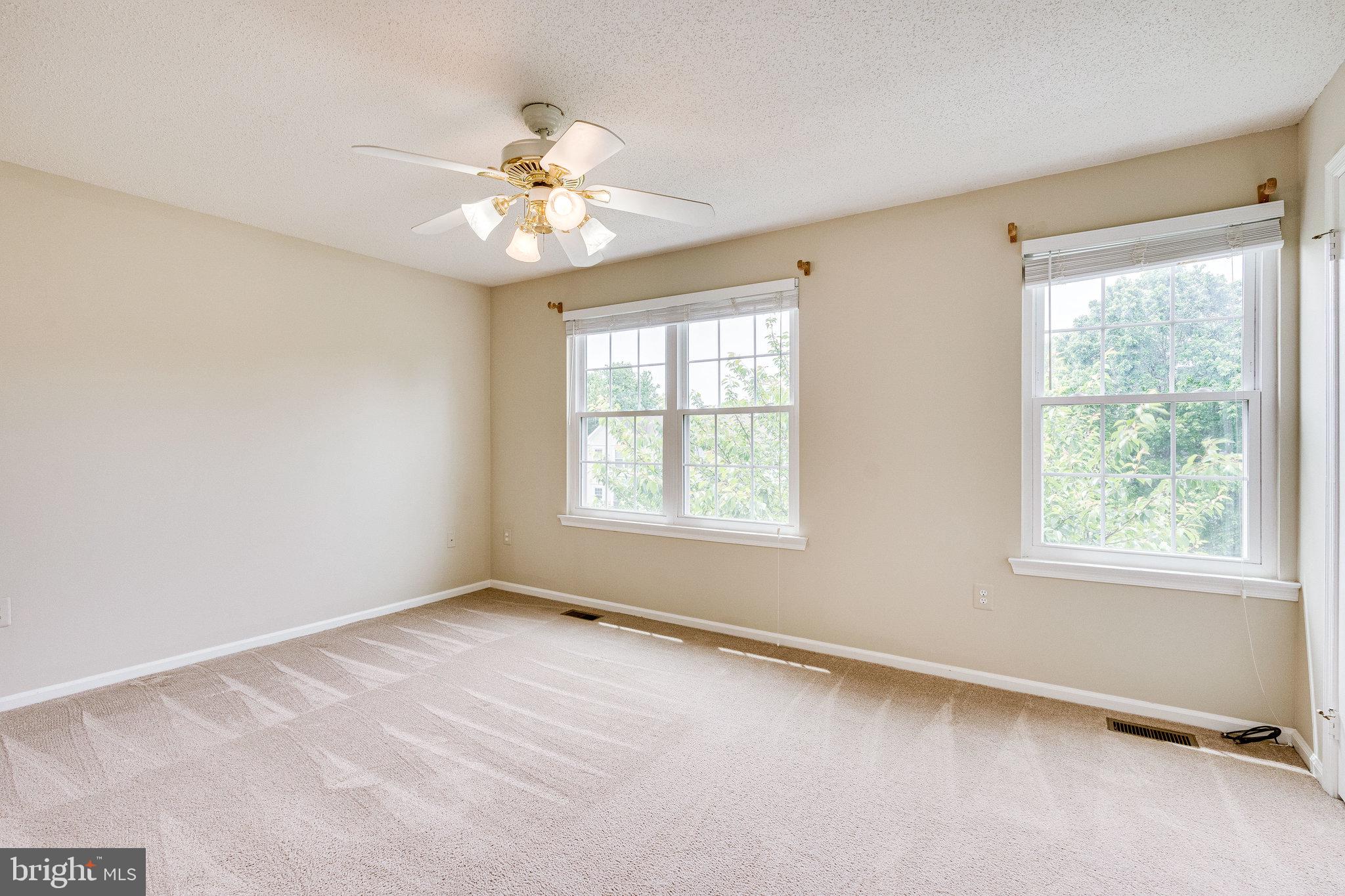 SINGLETONS GROVE - Residential Lease