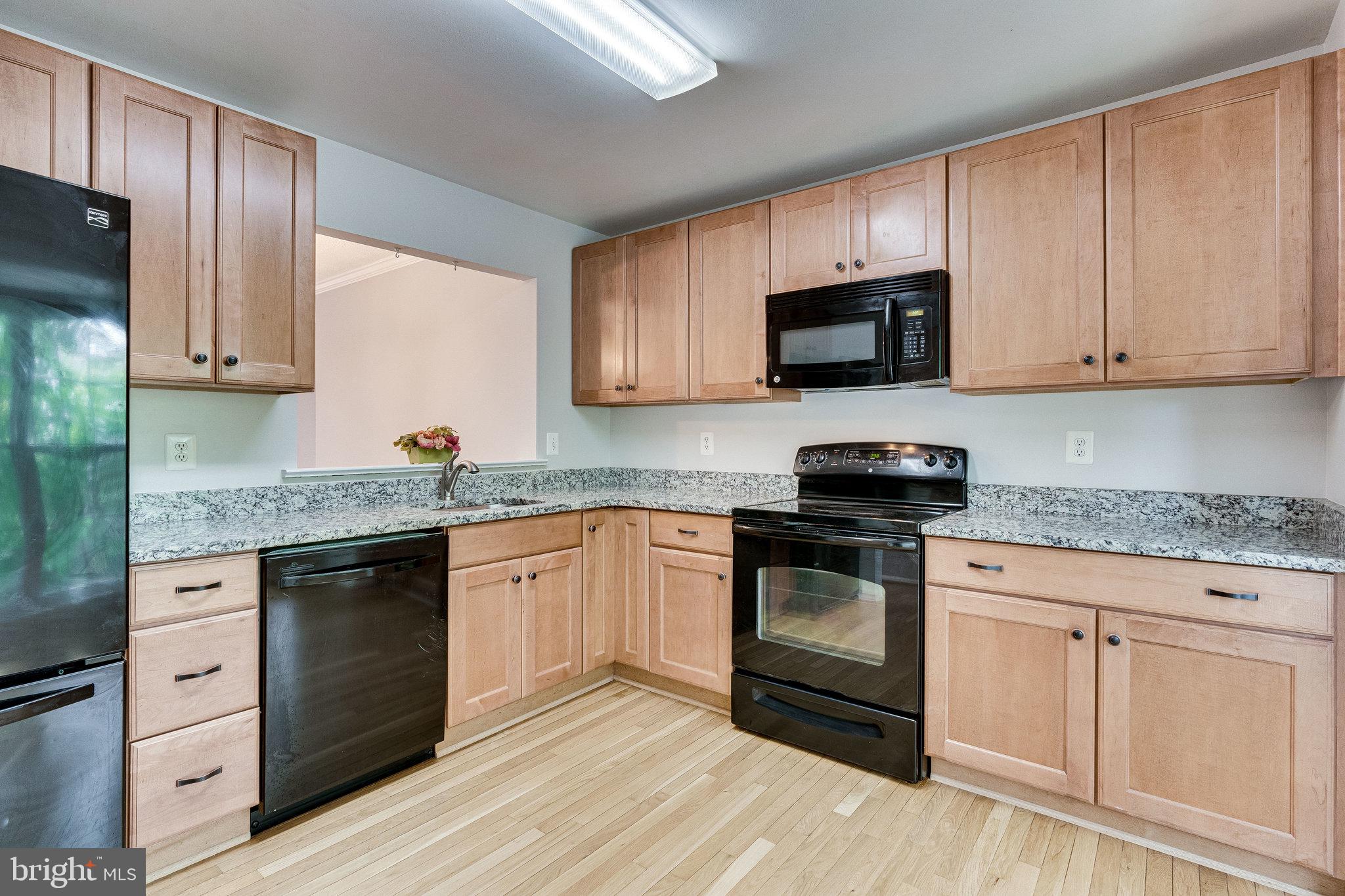 SINGLETONS GROVE - Residential Lease