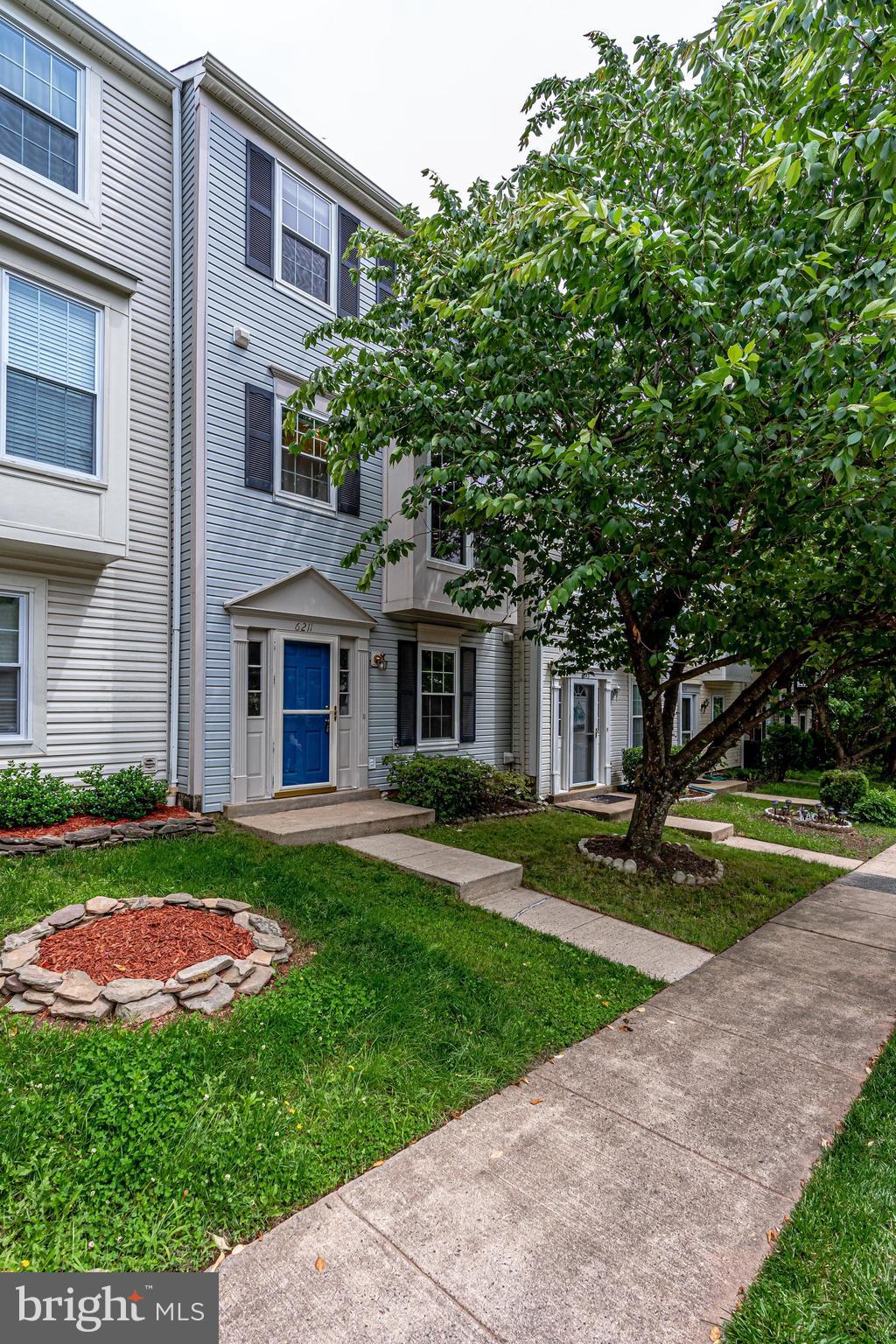 SINGLETONS GROVE - Residential Lease