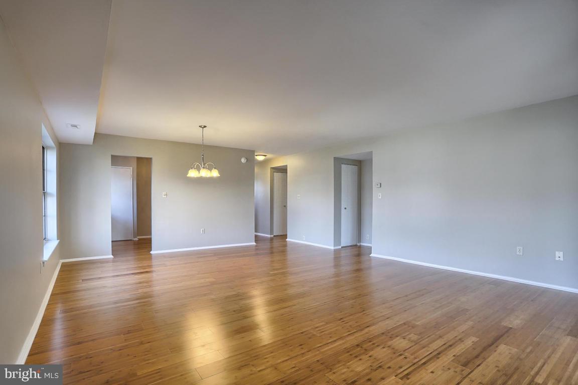 VALLEYBROOK - Residential