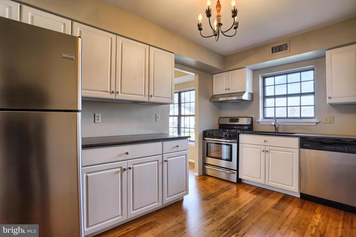 VALLEYBROOK - Residential