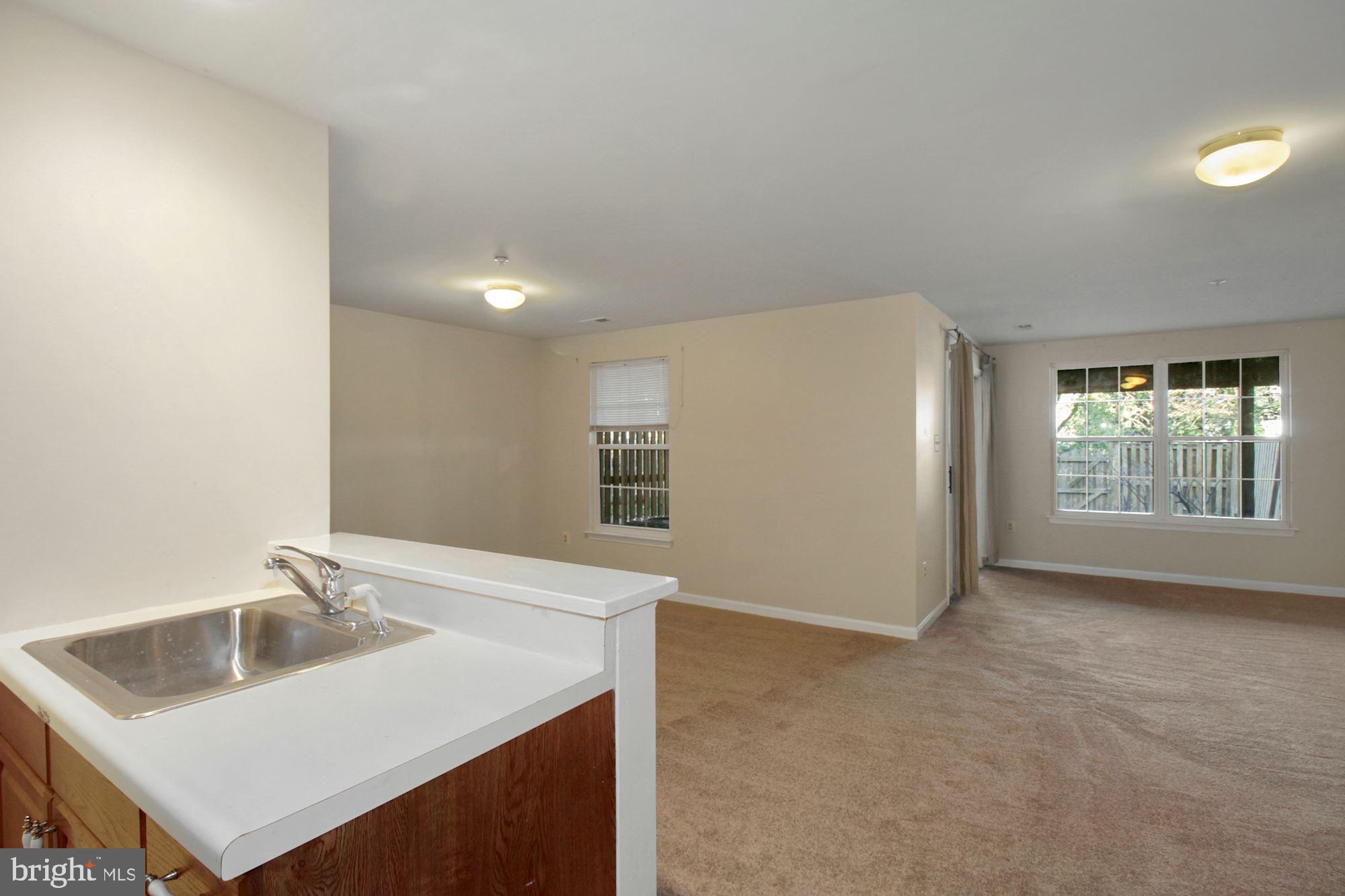 SOUTH RIVER COLONY - Residential