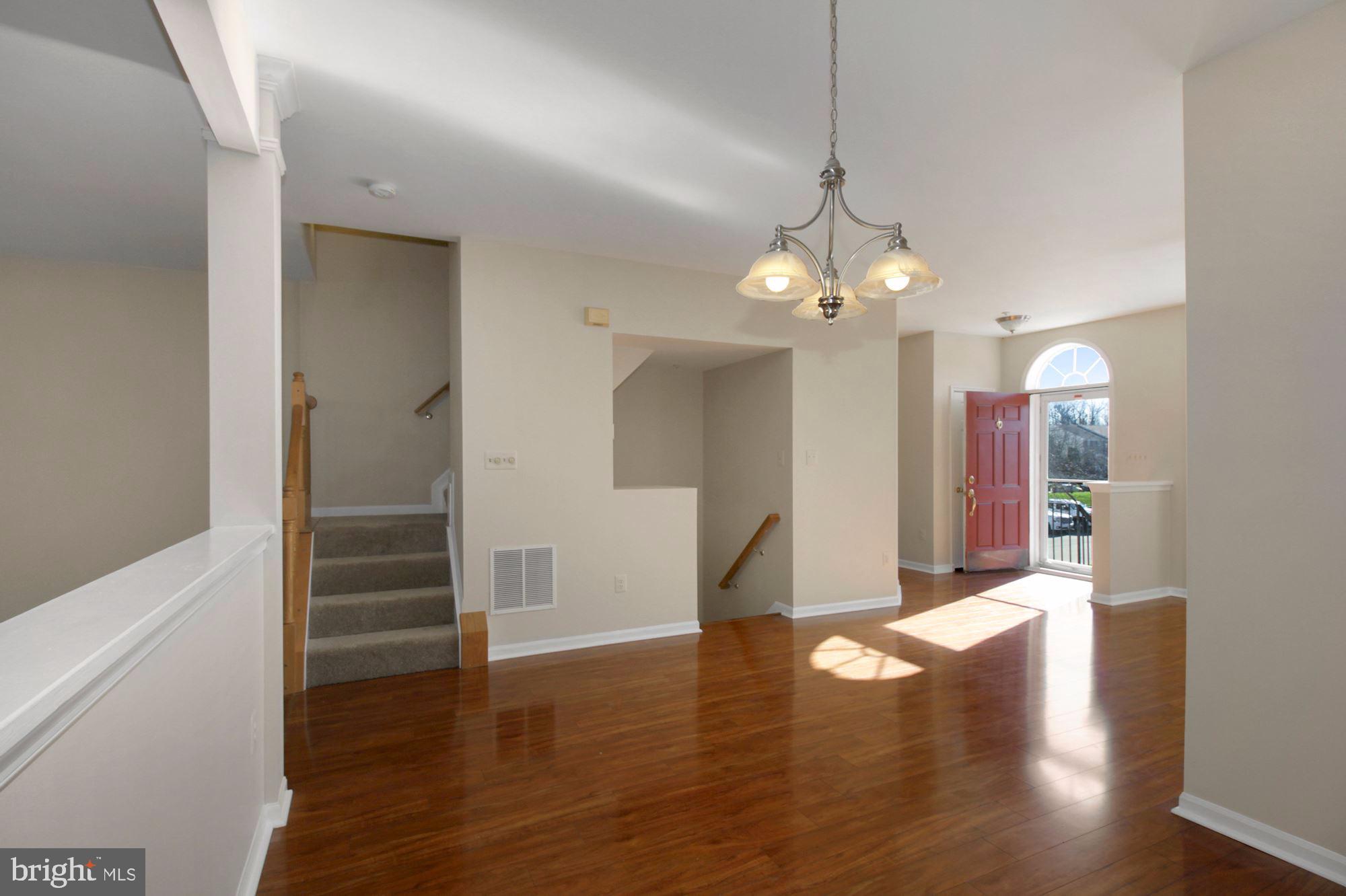 SOUTH RIVER COLONY - Residential