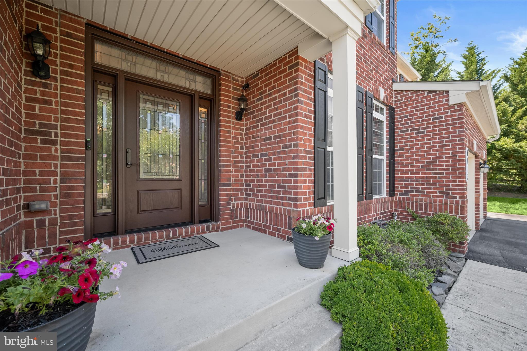 6013 MARY ANN LANE