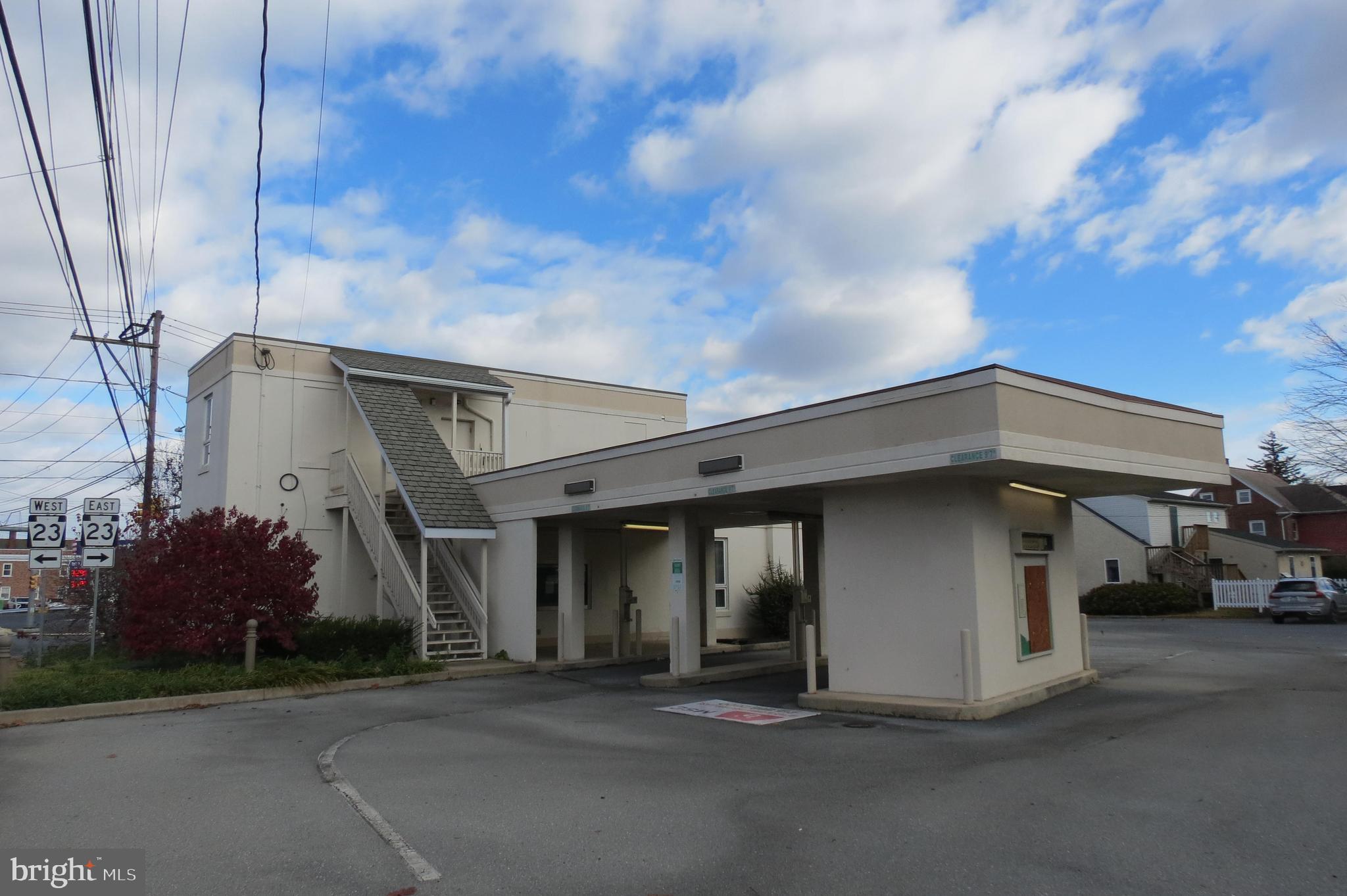 2132 MARIETTA AVENUE