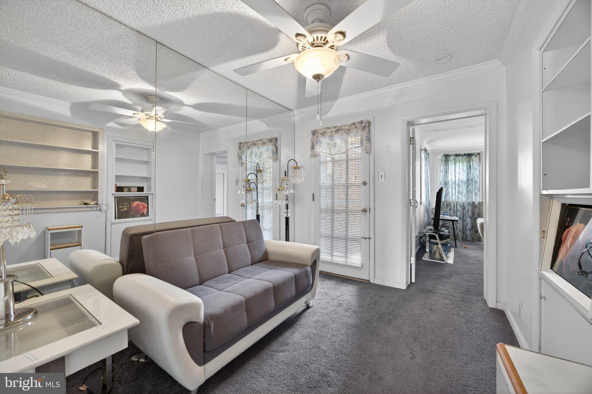 LEXINGTON PARK - Residential