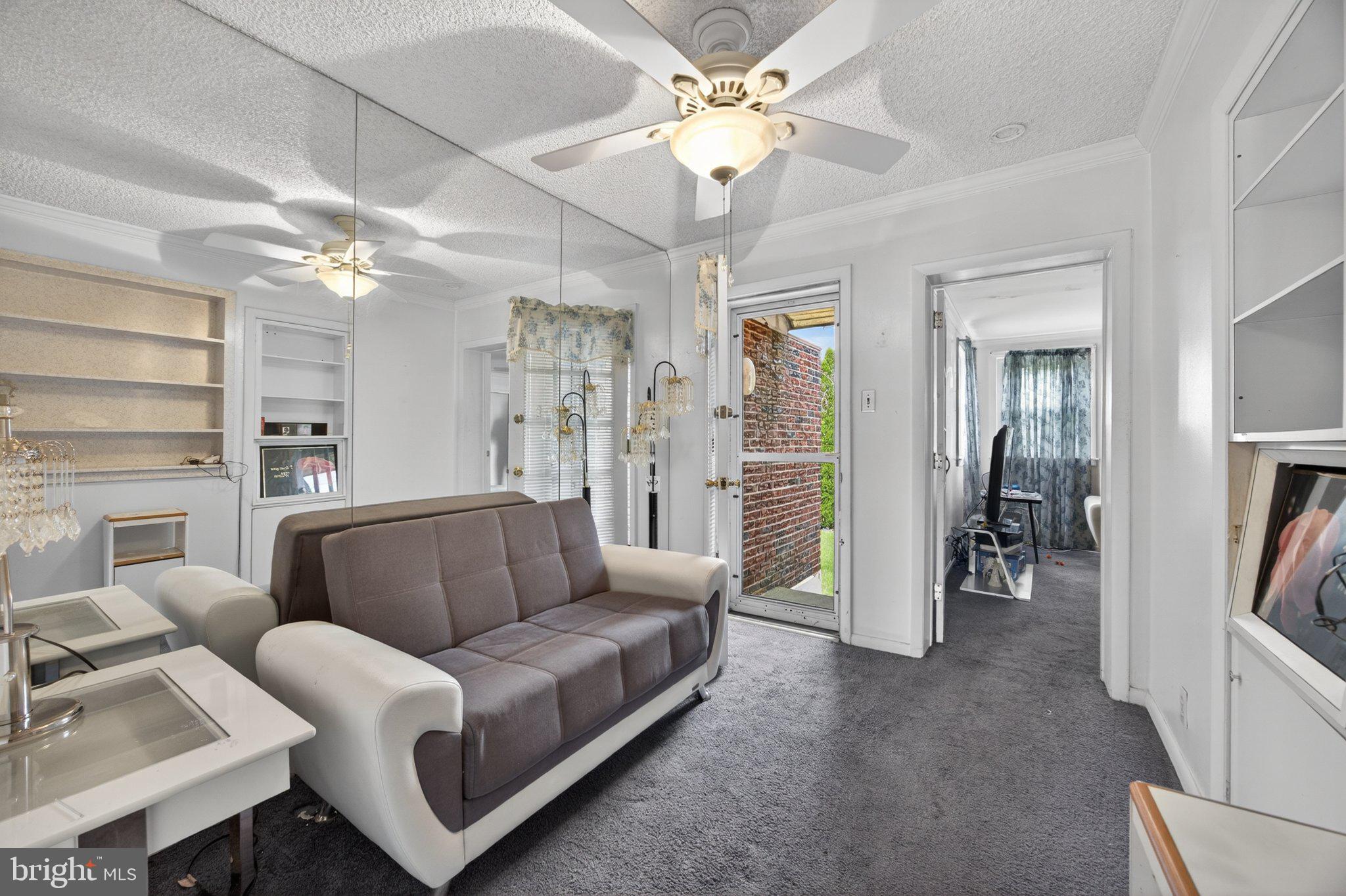 LEXINGTON PARK - Residential