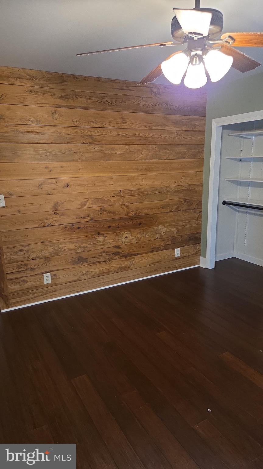 123 N READING AVENUE