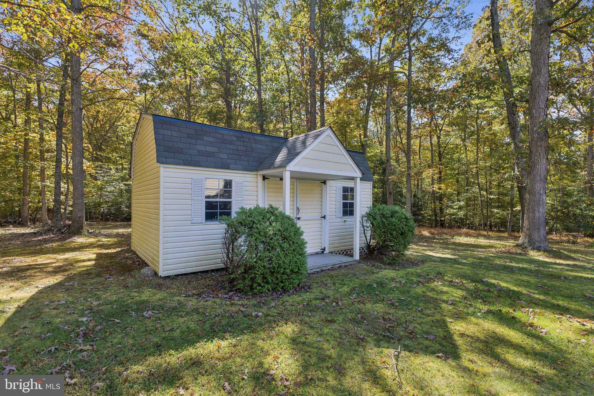 LOCUST GROVE - Residential