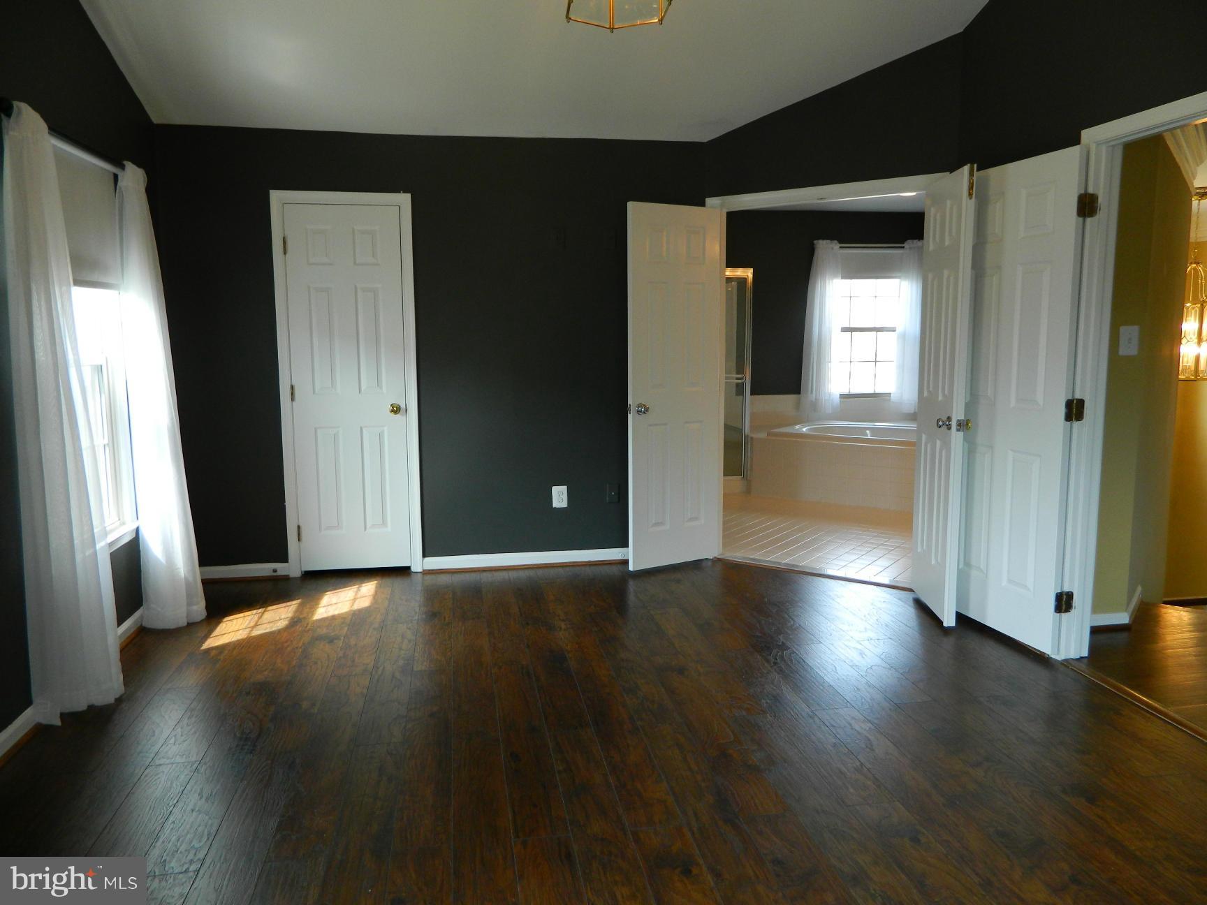 FOXHALL FARM - Residential