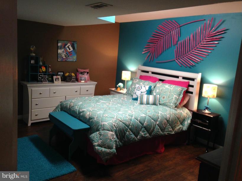 FOXHALL FARM - Residential