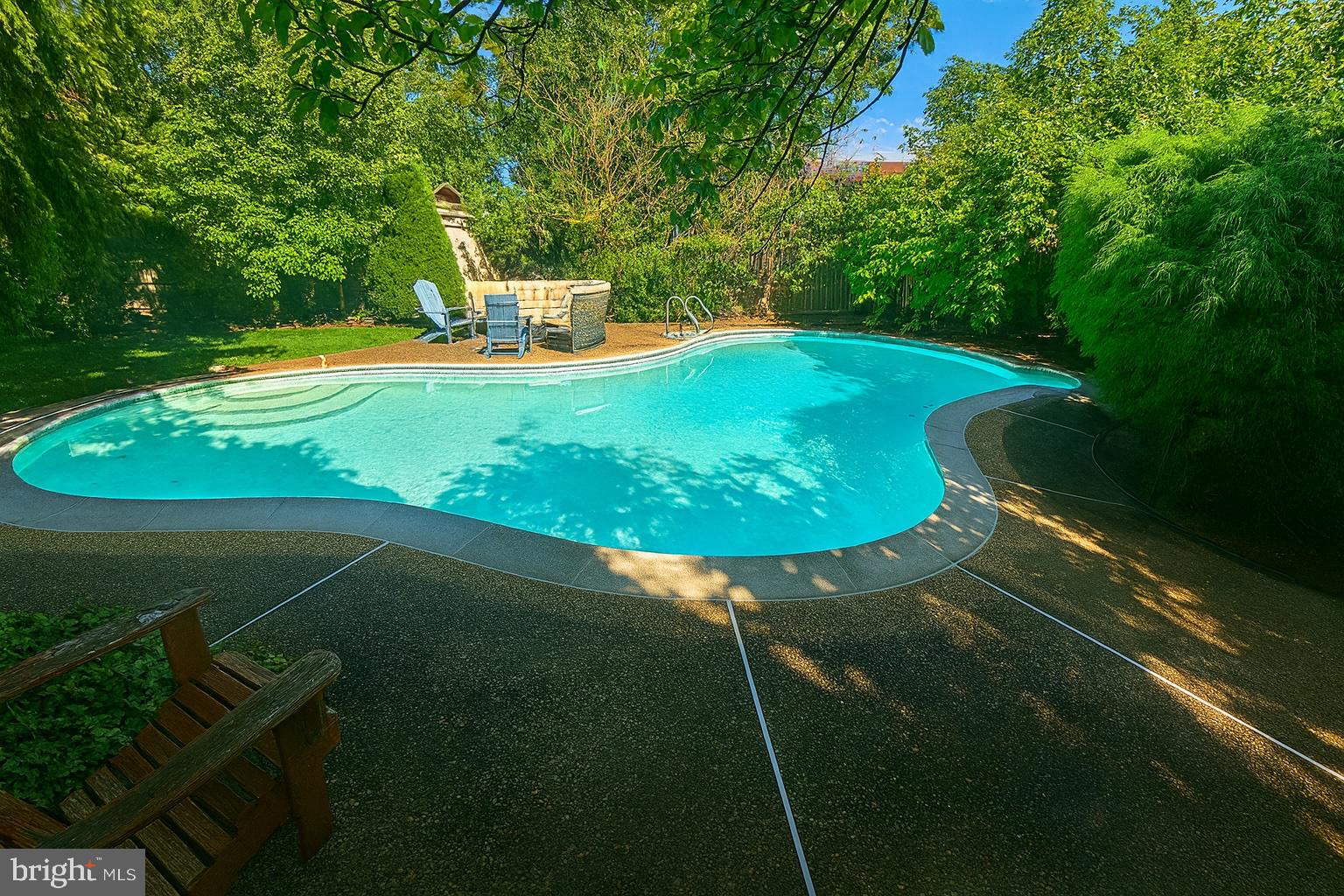 COUNTRY CLUB ESTATES - Residential Lease