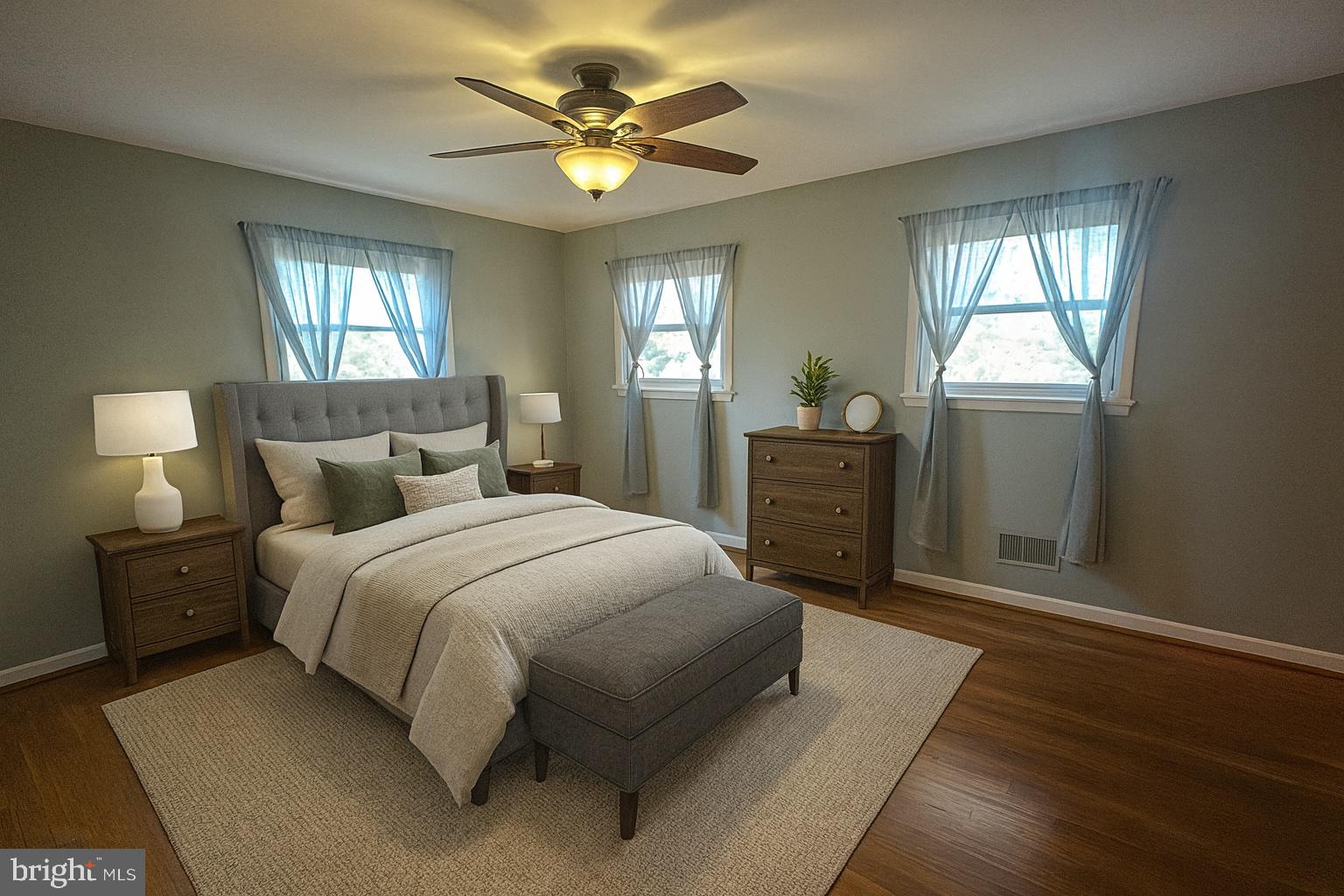 COUNTRY CLUB ESTATES - Residential Lease