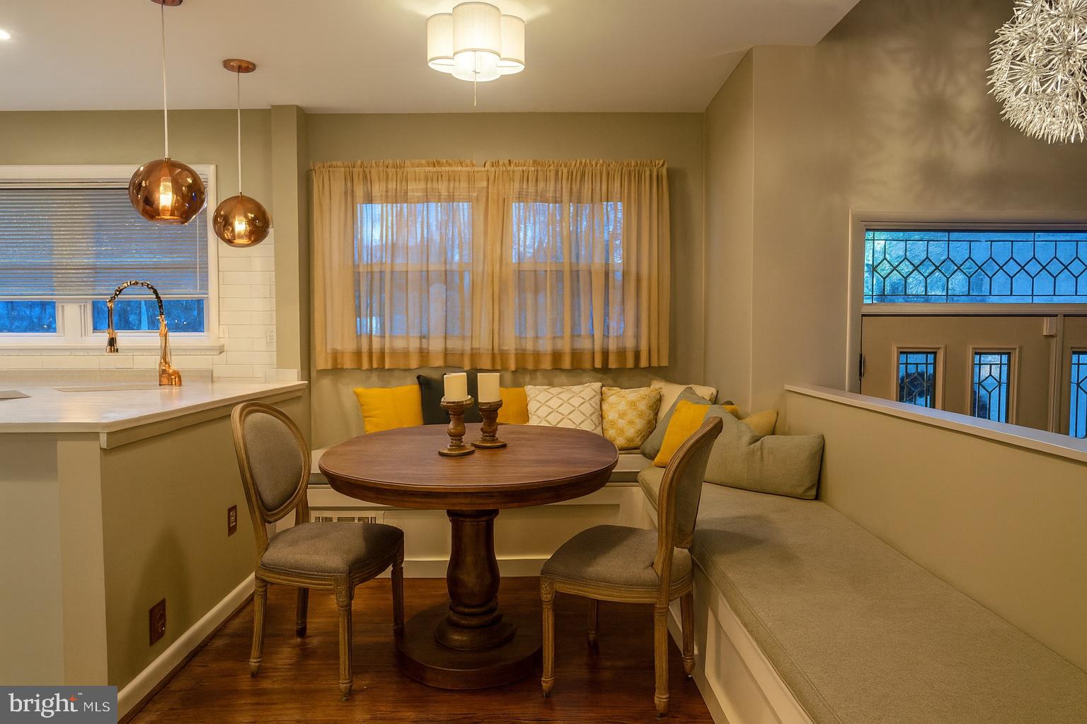 COUNTRY CLUB ESTATES - Residential Lease