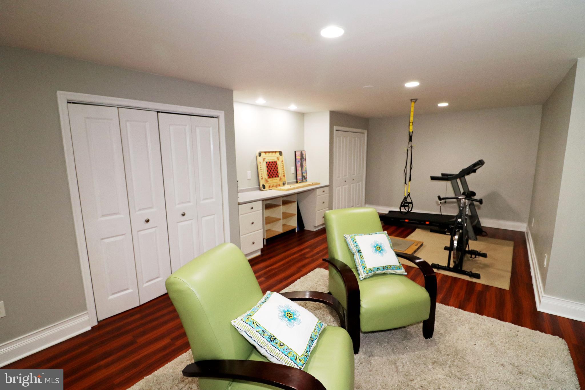 STRATHMORE - Residential