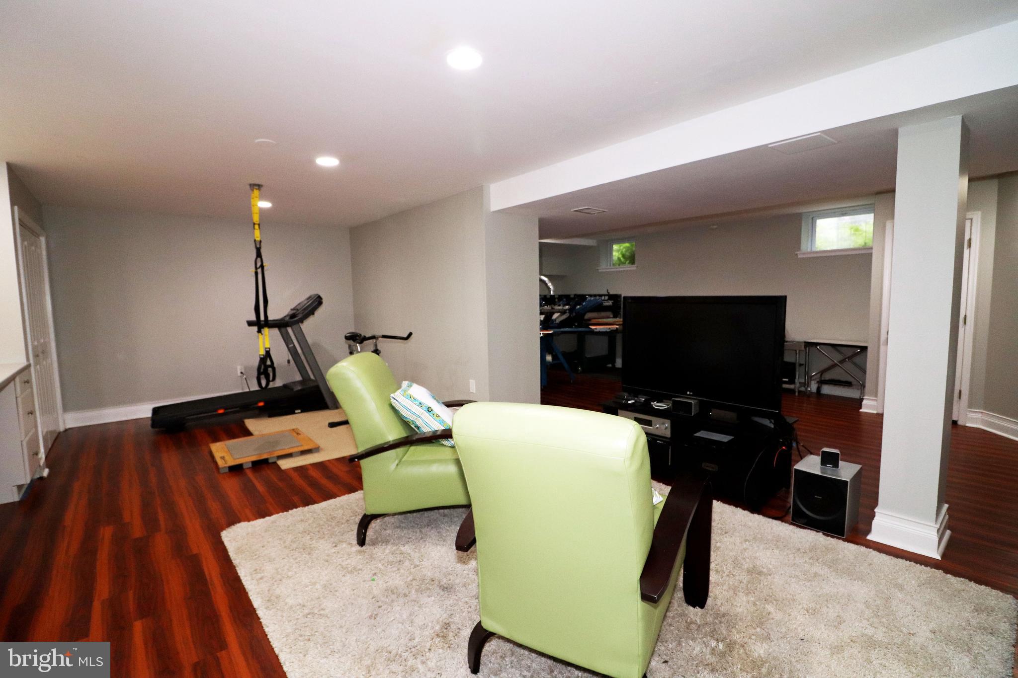 STRATHMORE - Residential