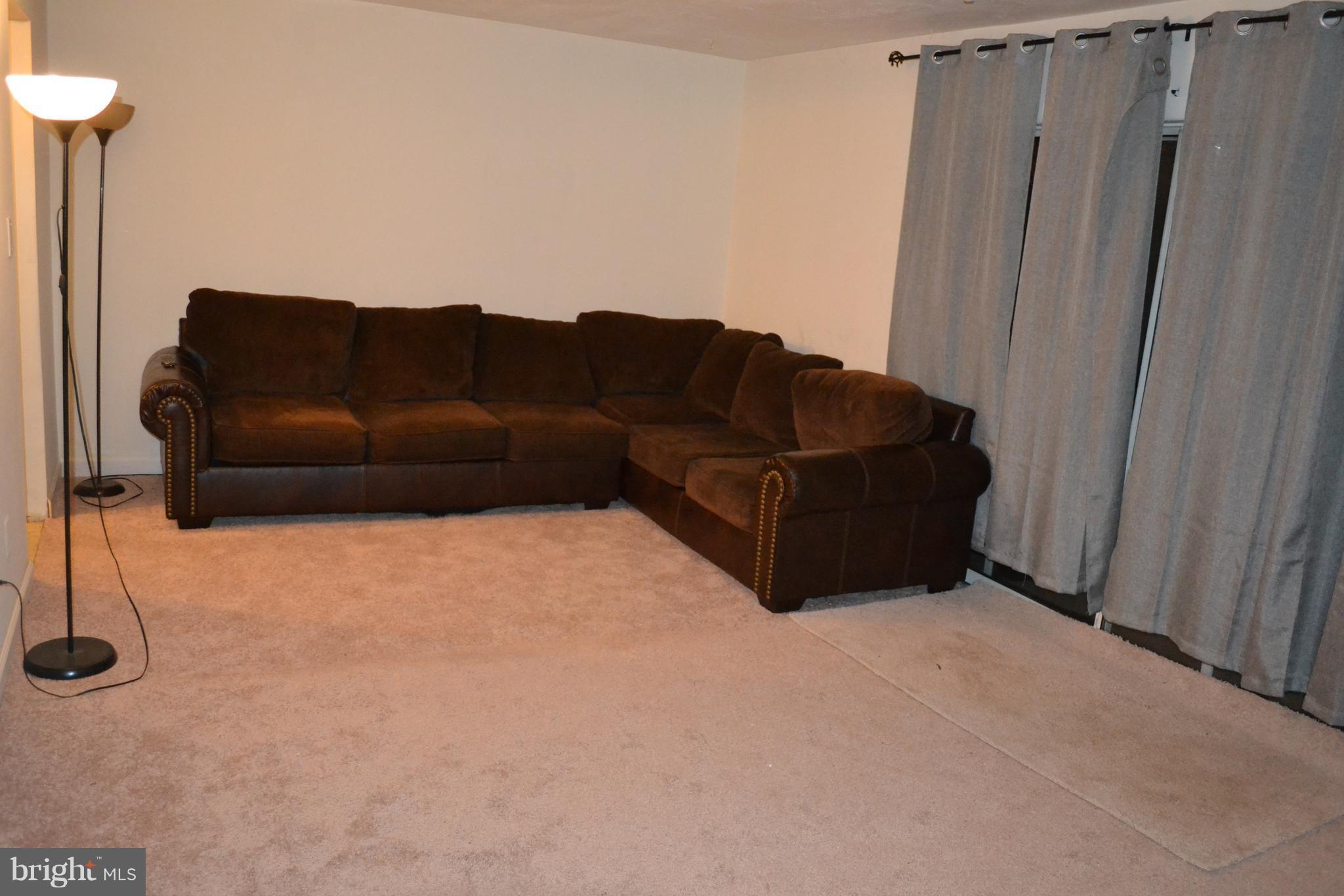 FOUR SEASONS - Residential