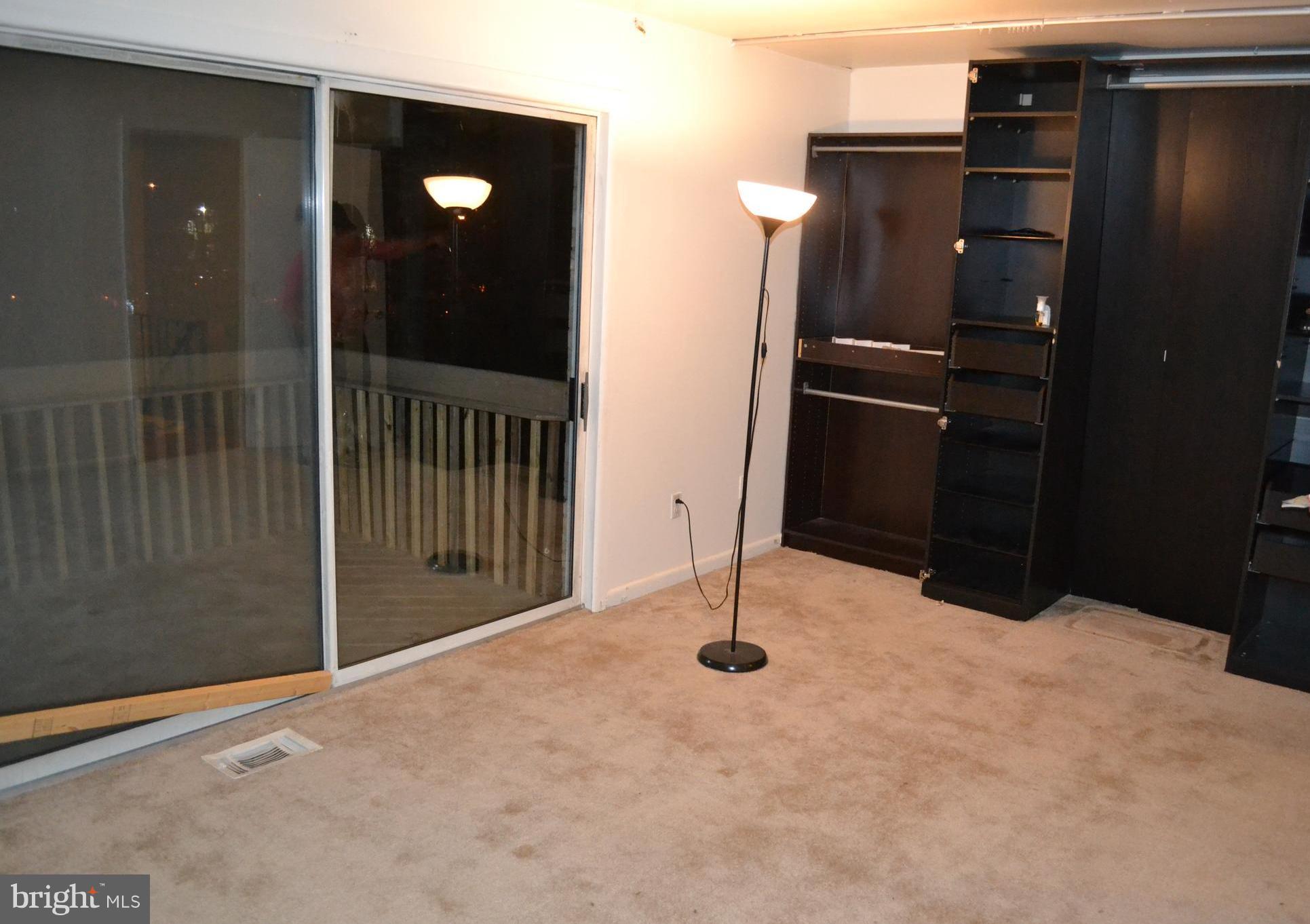 FOUR SEASONS - Residential