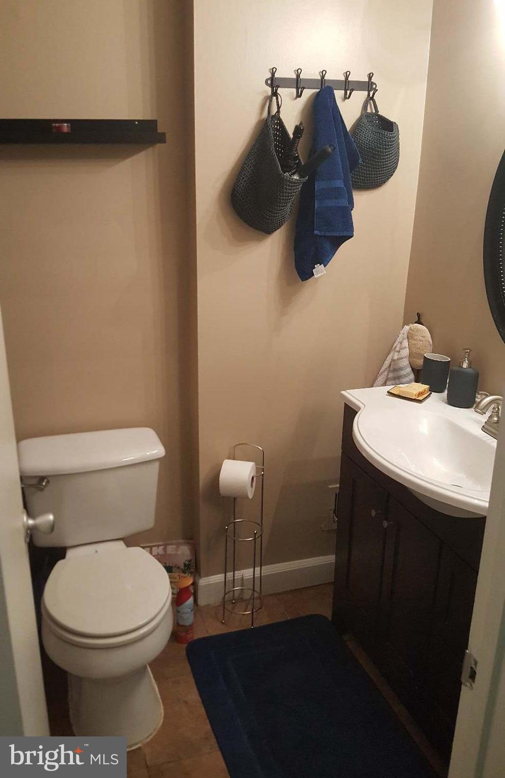 FOUR SEASONS - Residential