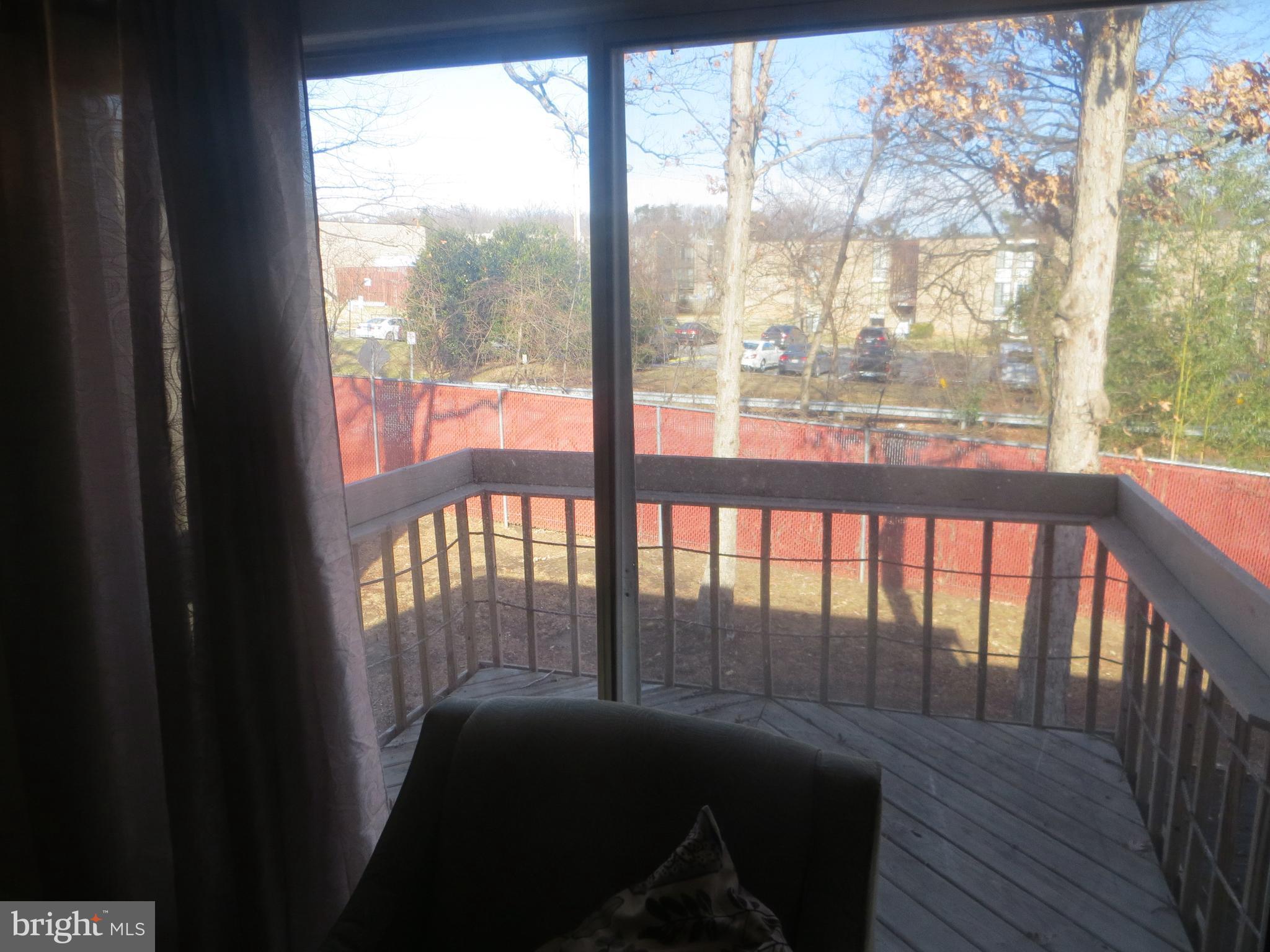 FOUR SEASONS - Residential