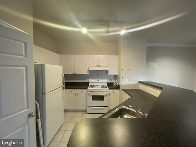 FAIRFAX RIDGE - Residential Lease