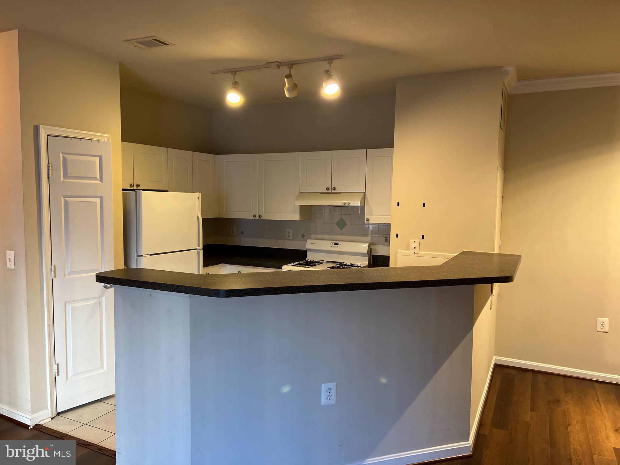 FAIRFAX RIDGE - Residential Lease