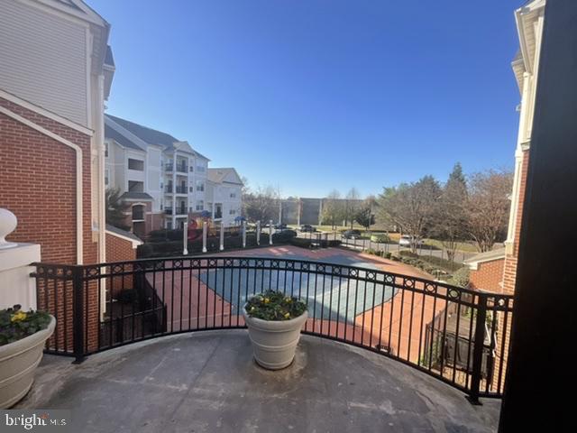 FAIRFAX RIDGE - Residential Lease