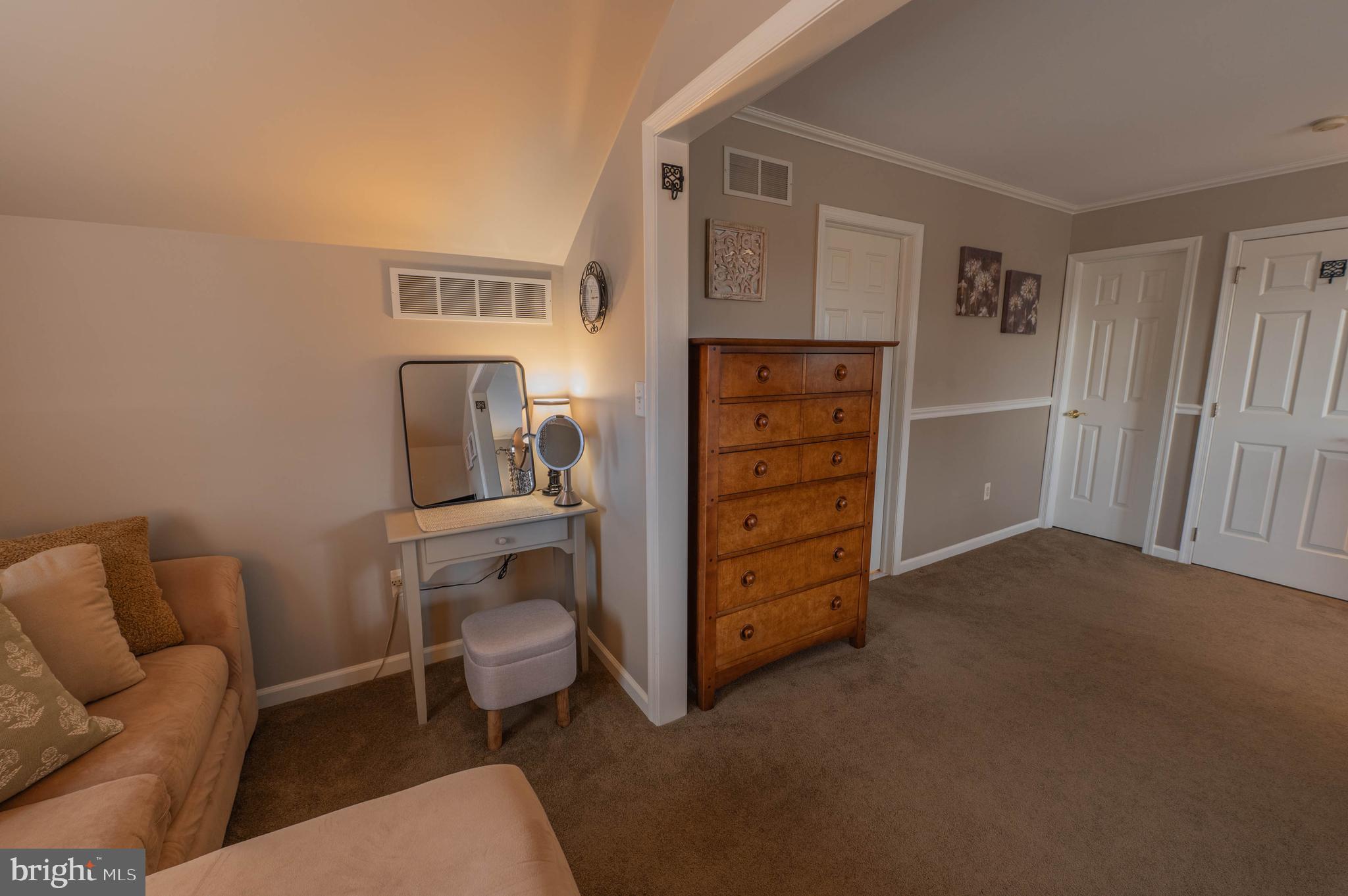 FARMINGTON HILLS - Residential