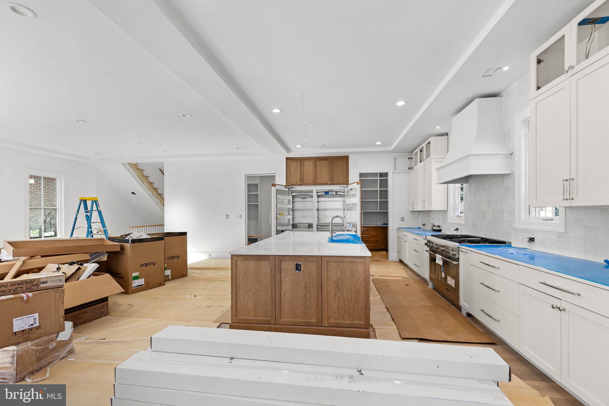 629 N LINCOLN STREET N