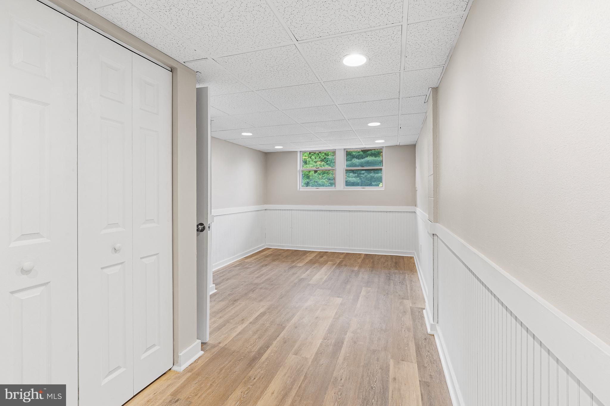 KENSINGTON COURTS - Residential