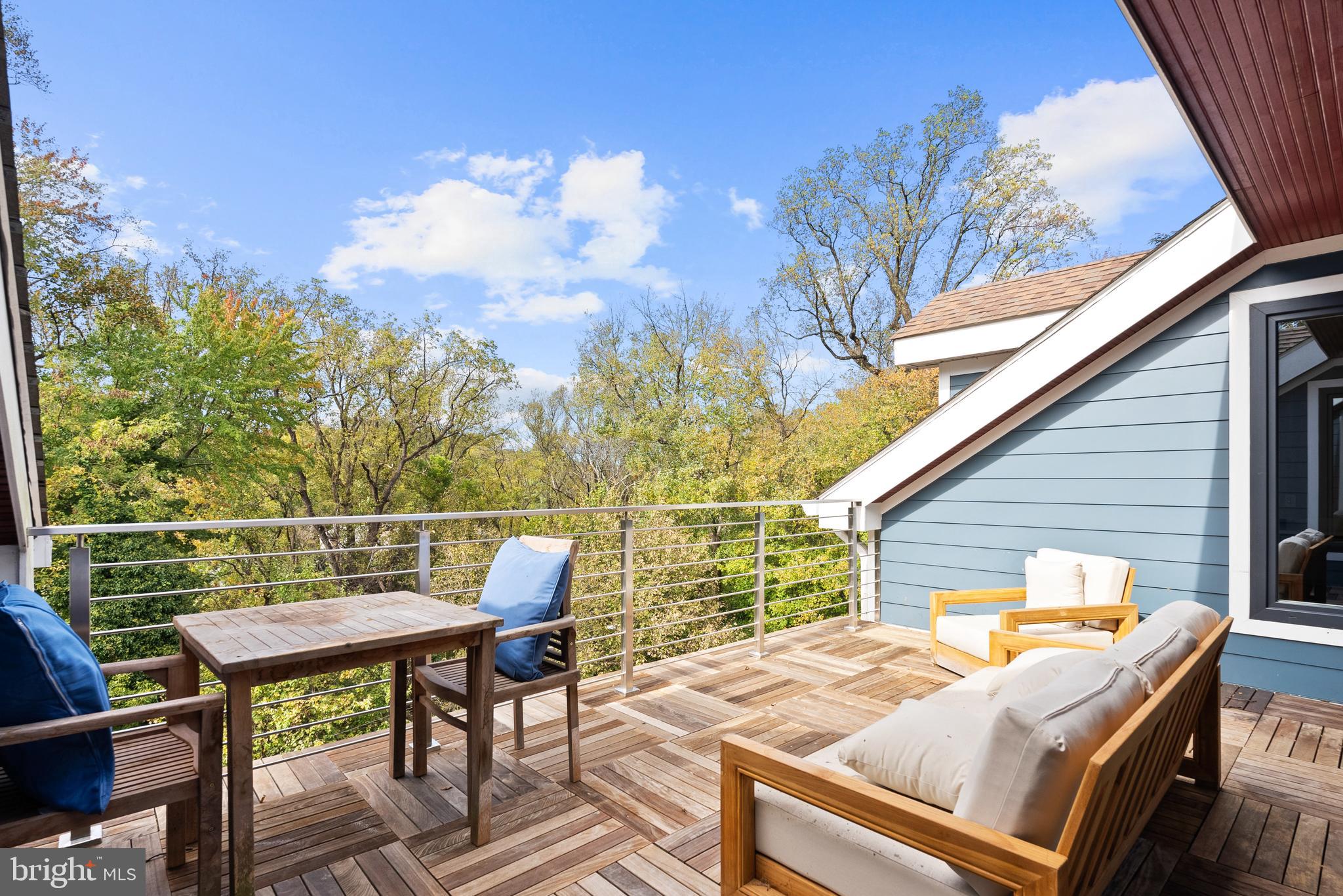 FOREST HILLS - Residential