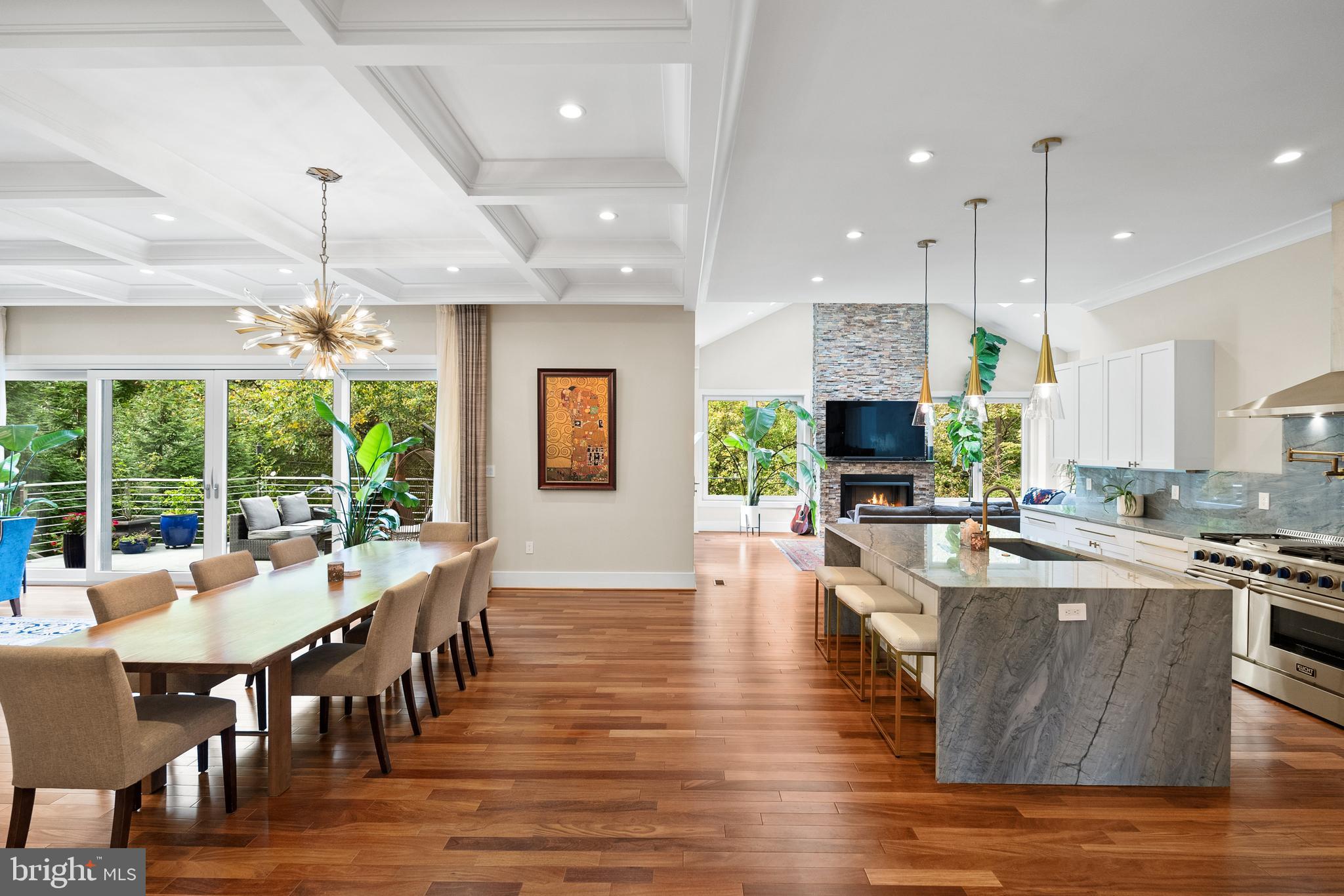 FOREST HILLS - Residential