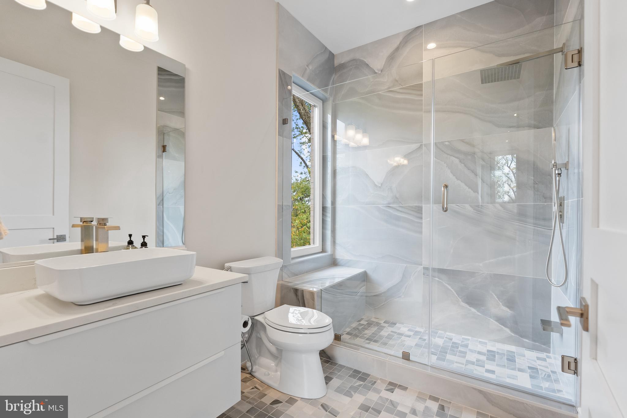 FOREST HILLS - Residential