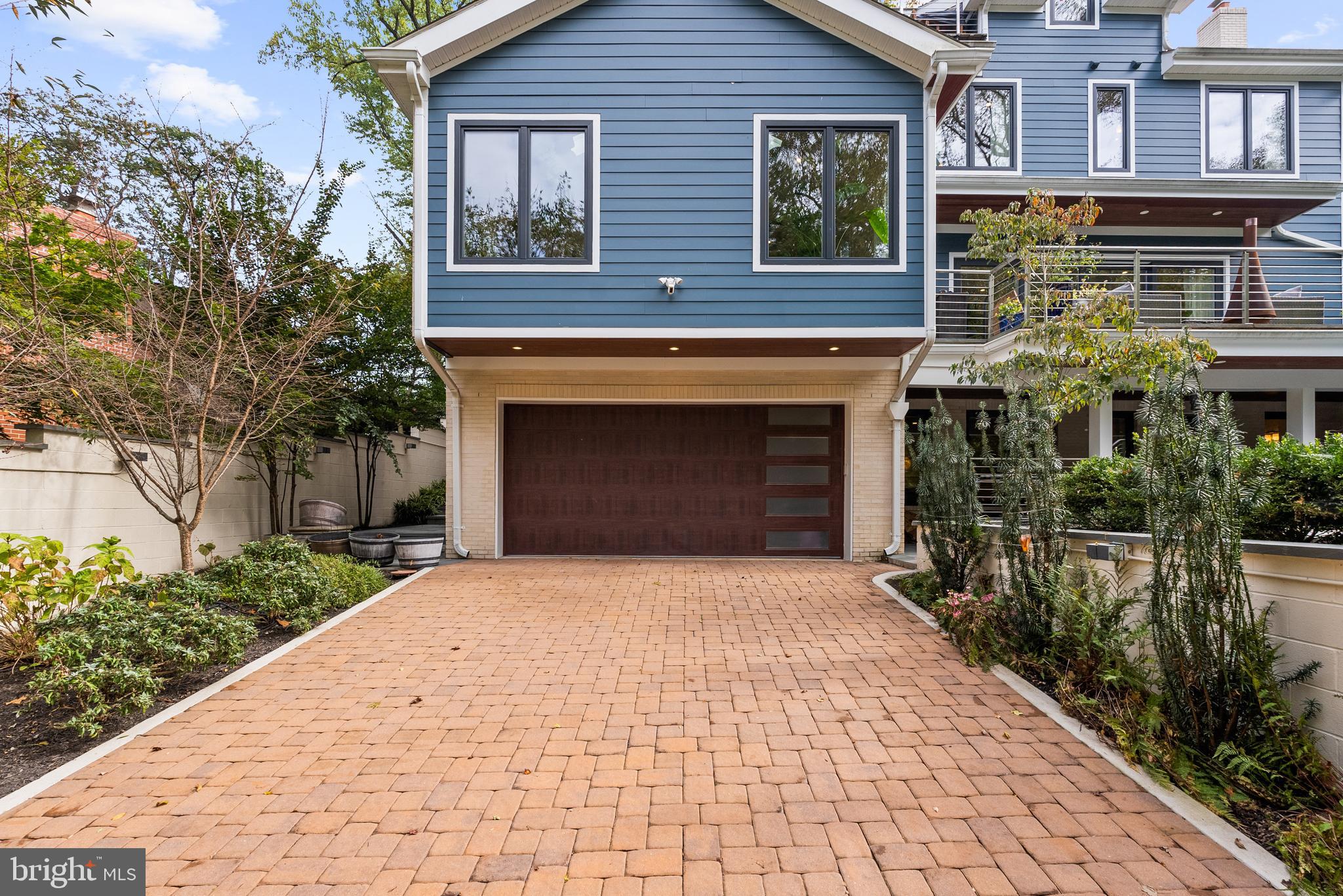 FOREST HILLS - Residential