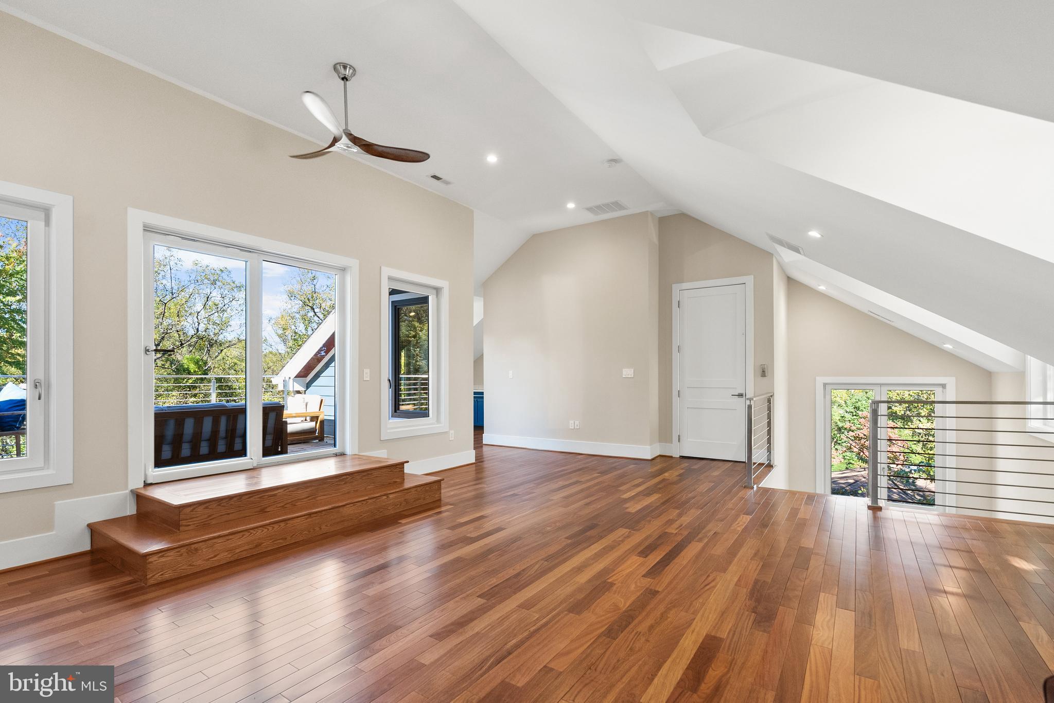 FOREST HILLS - Residential